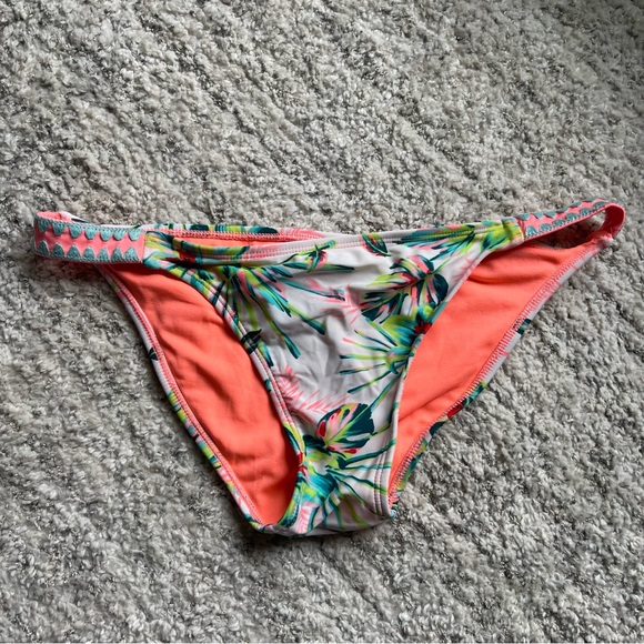 Neon floral print Bikini - Picture 2 of 6
